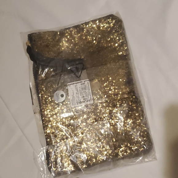 ✨️💖 Sparkle & Shine makeup bag & earrings set 💖✨️ - Picture 2 of 2